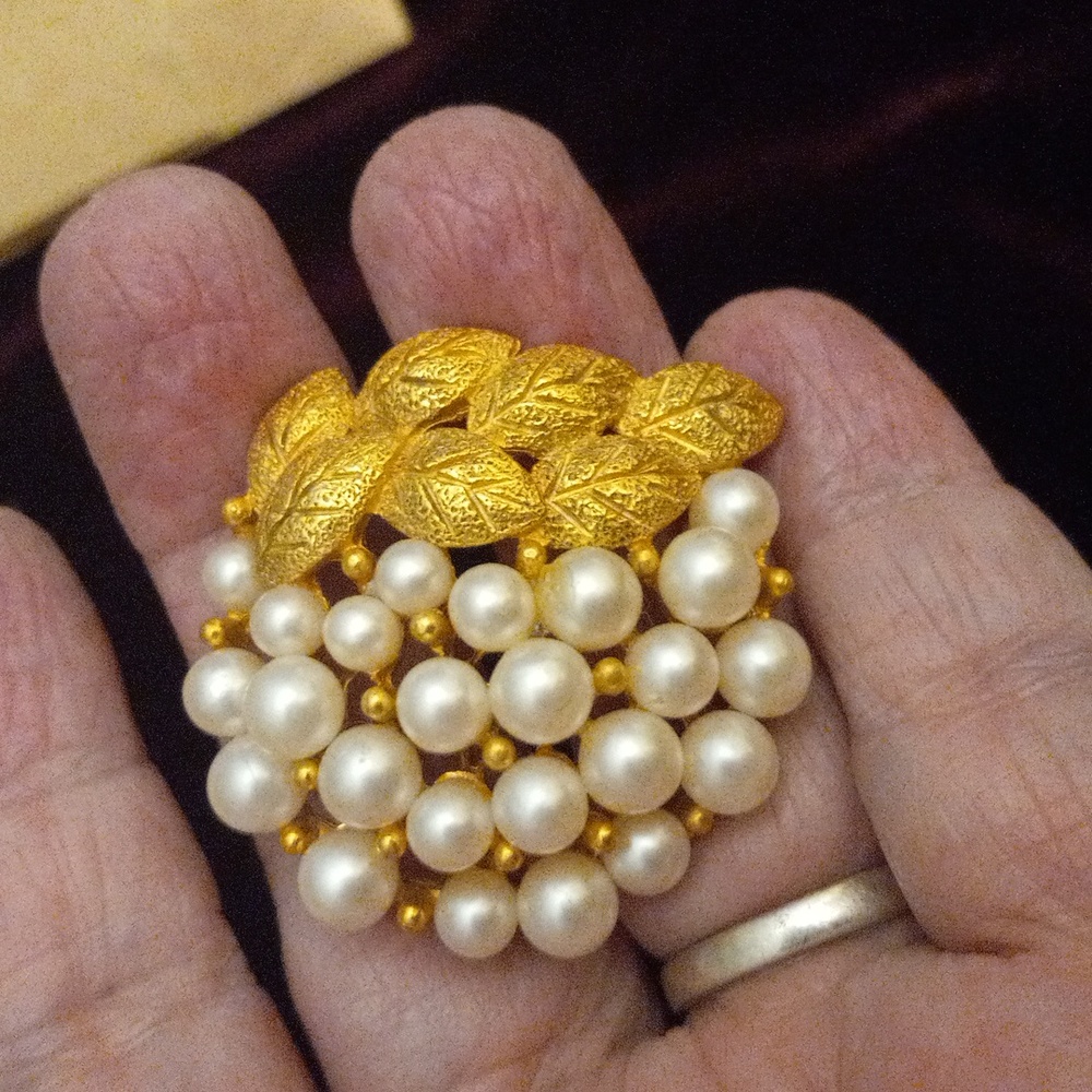 Vintage Faux Pearl and Leaf Brooch